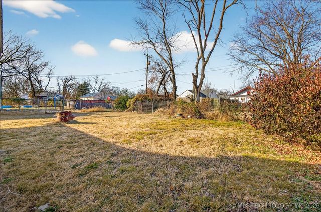 1635 S Maple Avenue, Bartlesville, OK 74003