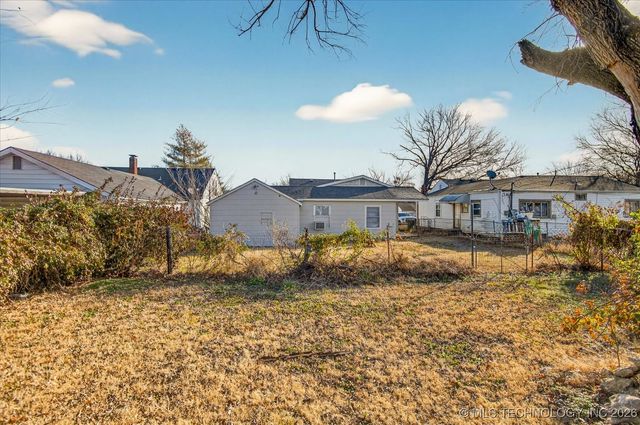 1635 S Maple Avenue, Bartlesville, OK 74003