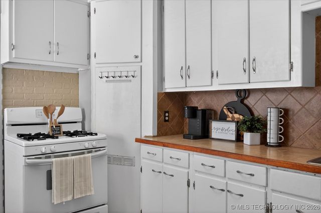 1635 S Maple Avenue, Bartlesville, OK 74003