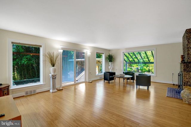 3714 HUMMER RD, Annandale, VA 22003
