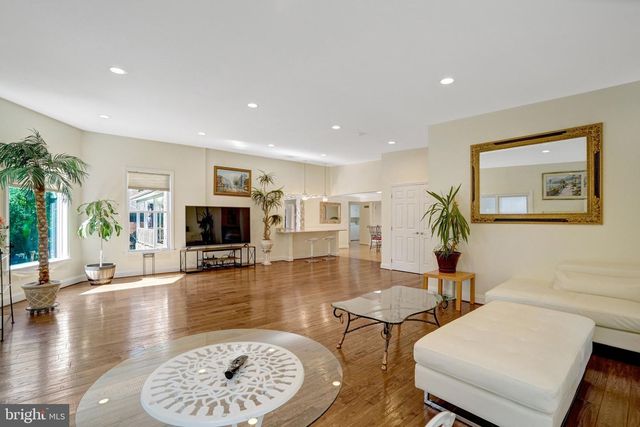 3714 HUMMER RD, Annandale, VA 22003