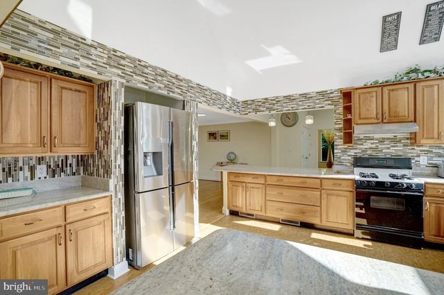 3714 HUMMER RD, Annandale, VA 22003