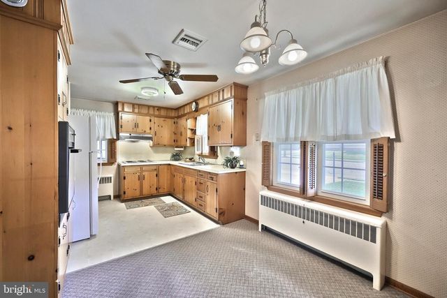 128 PAUL ST, Hanover, PA 17331