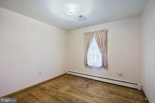 128 PAUL ST, Hanover, PA 17331