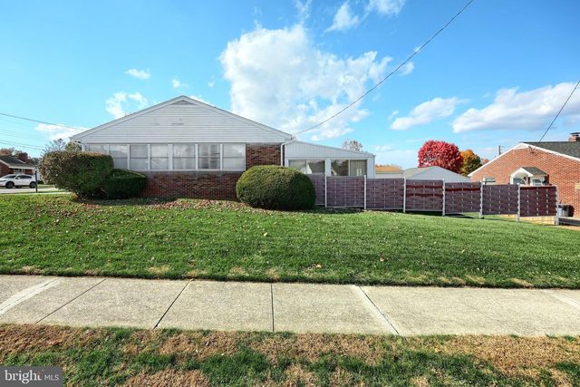 128 PAUL ST, Hanover, PA 17331