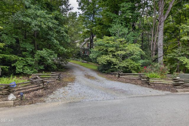2344 Thunder Mountain Road, Sevierville, TN 37862