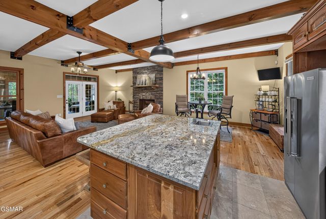 2344 Thunder Mountain Road, Sevierville, TN 37862