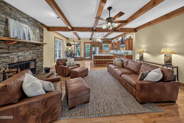 2344 Thunder Mountain Road, Sevierville, TN 37862