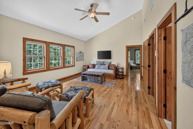 2344 Thunder Mountain Road, Sevierville, TN 37862