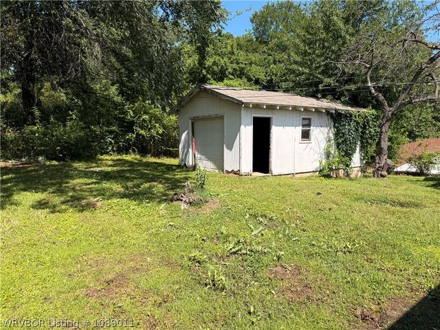 4715 N 30th Street, Fort Smith, AR 72904