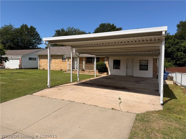 4715 N 30th Street, Fort Smith, AR 72904