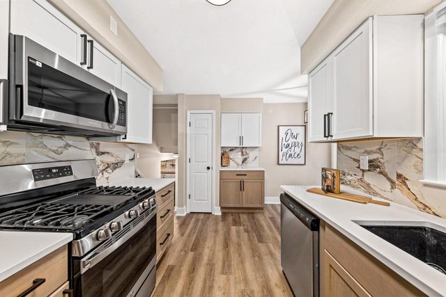 N85W12940 Renee DRIVE, Menomonee Falls, WI 53051