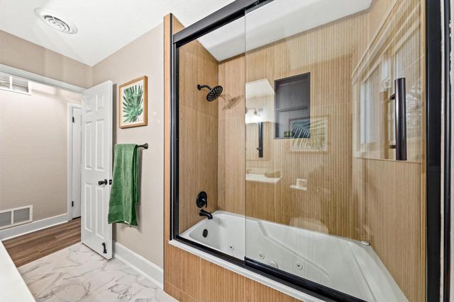 N85W12940 Renee DRIVE, Menomonee Falls, WI 53051