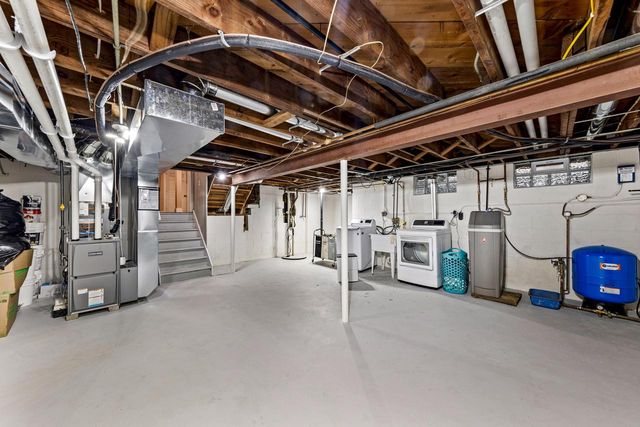 N85W12940 Renee DRIVE, Menomonee Falls, WI 53051