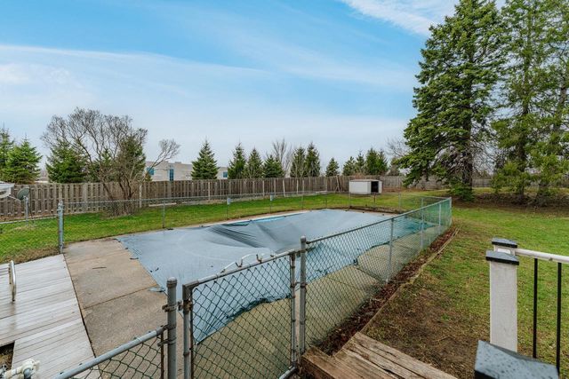 N85W12940 Renee DRIVE, Menomonee Falls, WI 53051