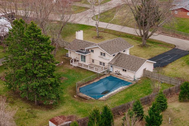 N85W12940 Renee DRIVE, Menomonee Falls, WI 53051