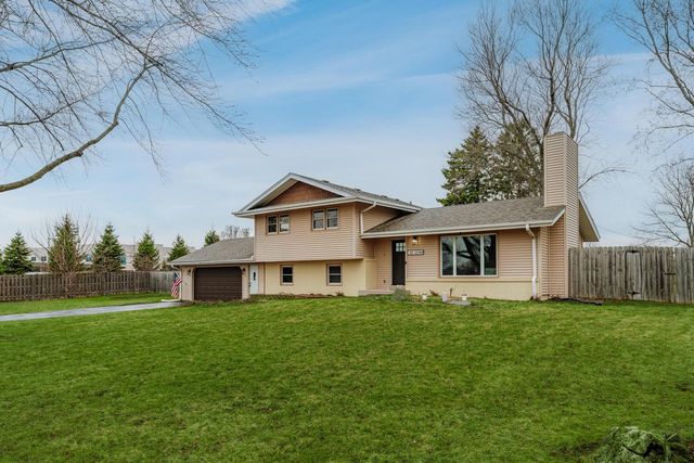 N85W12940 Renee DRIVE, Menomonee Falls, WI 53051
