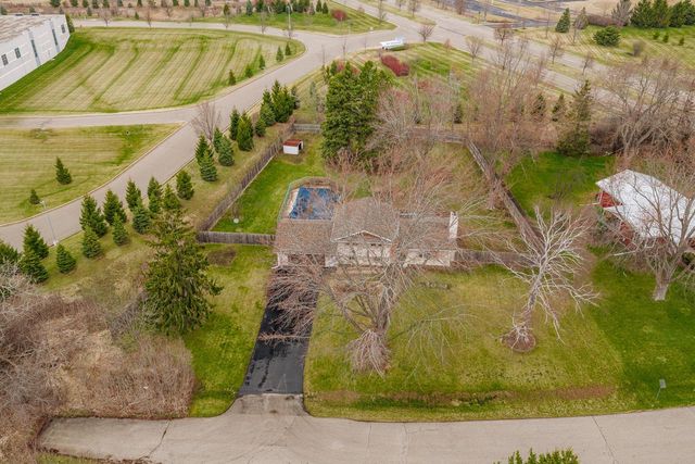 N85W12940 Renee DRIVE, Menomonee Falls, WI 53051