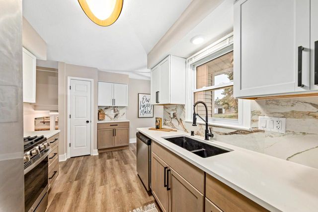 N85W12940 Renee DRIVE, Menomonee Falls, WI 53051