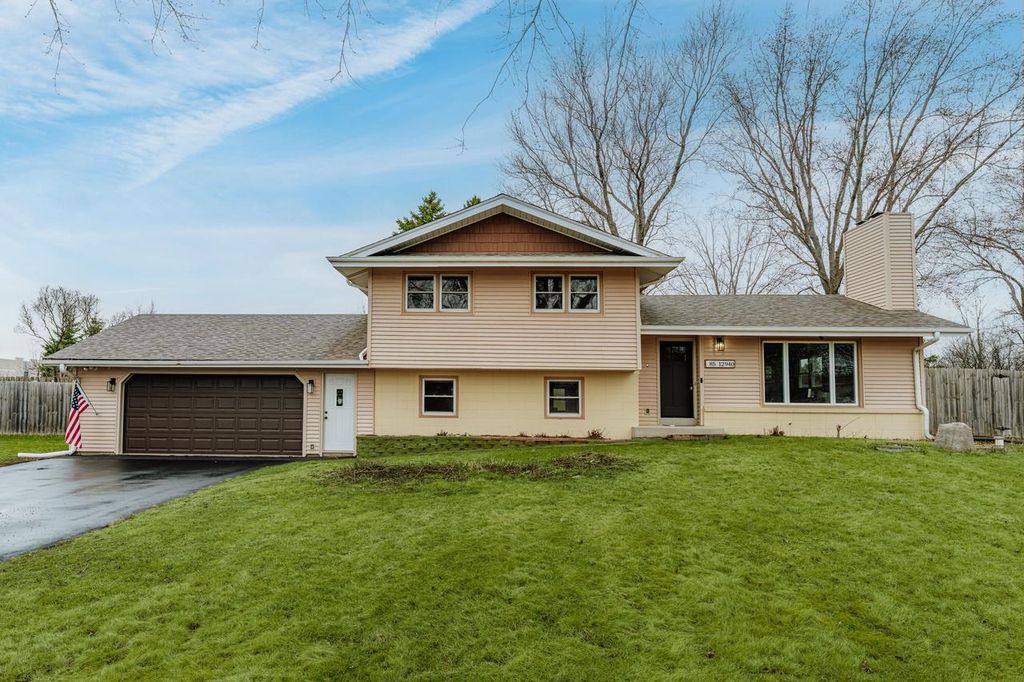 N85W12940 Renee DRIVE, Menomonee Falls, WI 53051
