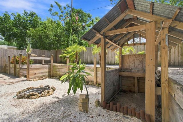 389 GEORGIA AVENUE, Crystal Beach, FL 34681