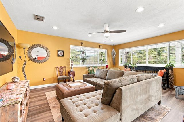 389 GEORGIA AVENUE, Crystal Beach, FL 34681