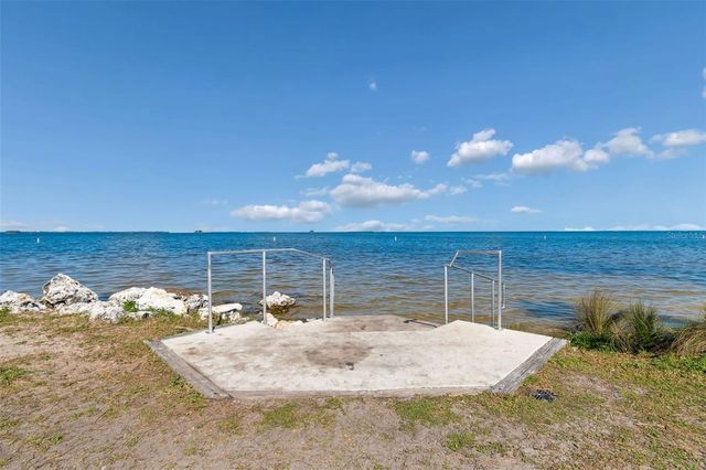 389 GEORGIA AVENUE, Crystal Beach, FL 34681
