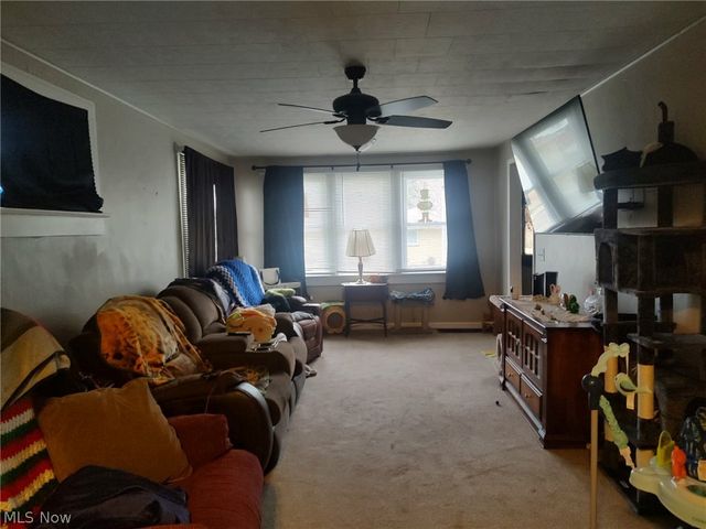 1305 Eastport Avenue, Uhrichsville, OH 44683