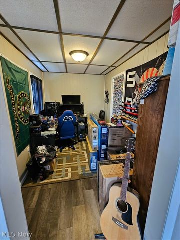 1305 Eastport Avenue, Uhrichsville, OH 44683