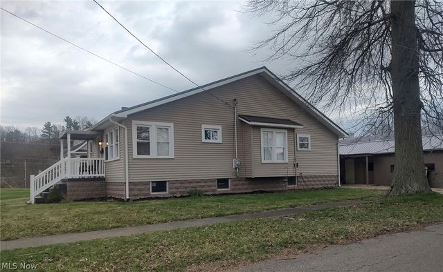 1305 Eastport Avenue, Uhrichsville, OH 44683