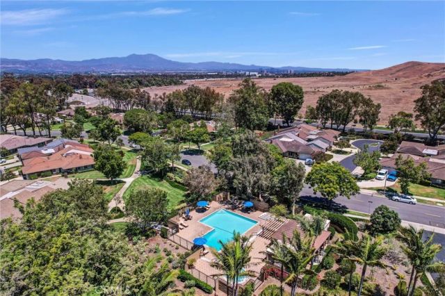 4 Dogwood North, Irvine, CA 92612