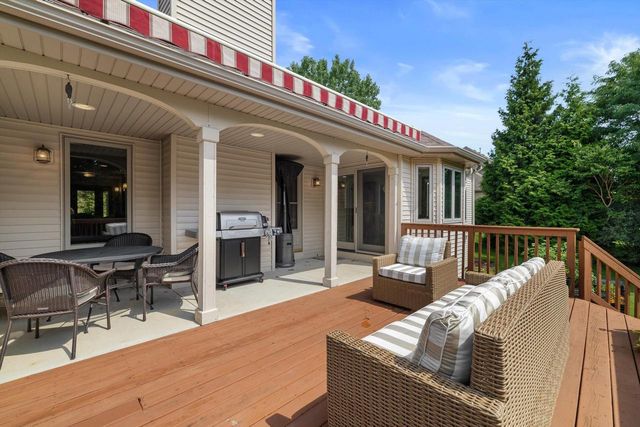 8821 Shadowood TRAIL, Mount Pleasant, WI 53406
