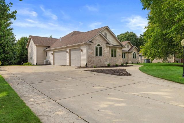 8821 Shadowood TRAIL, Mount Pleasant, WI 53406