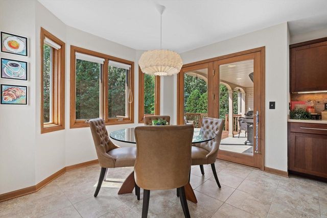 8821 Shadowood TRAIL, Mount Pleasant, WI 53406
