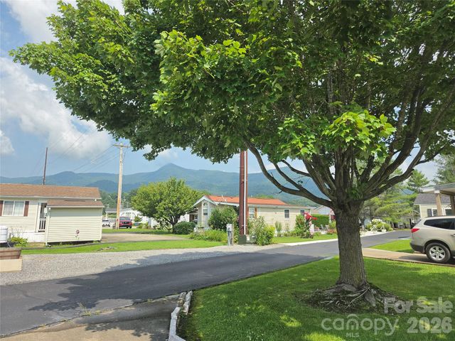 39 Polka Lane, Waynesville, NC 28785
