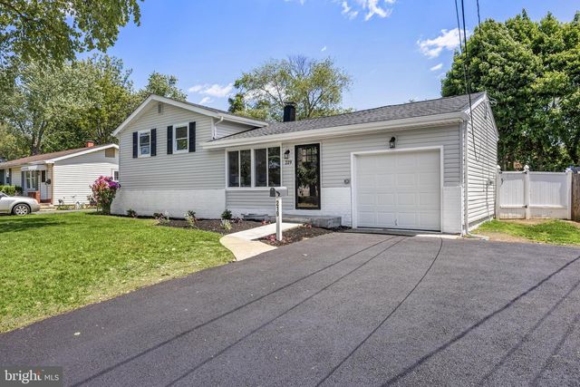 219 SOMERSET RD, Woodbury, NJ 08096