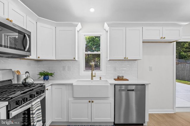 219 SOMERSET RD, Woodbury, NJ 08096