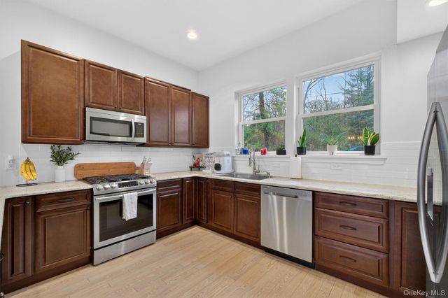 21 Kent Lake Avenue, Carmel, NY 10512