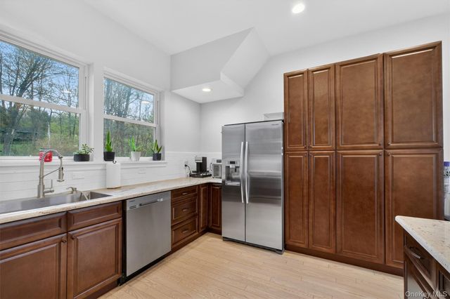 21 Kent Lake Avenue, Carmel, NY 10512