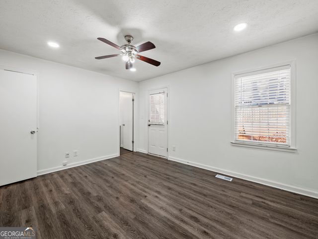 4416 Cary Drive, Snellville, GA 30039