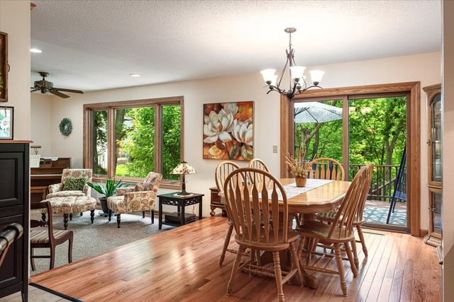 1184 Crescent Hills Drive, La Crescent, MN 55947