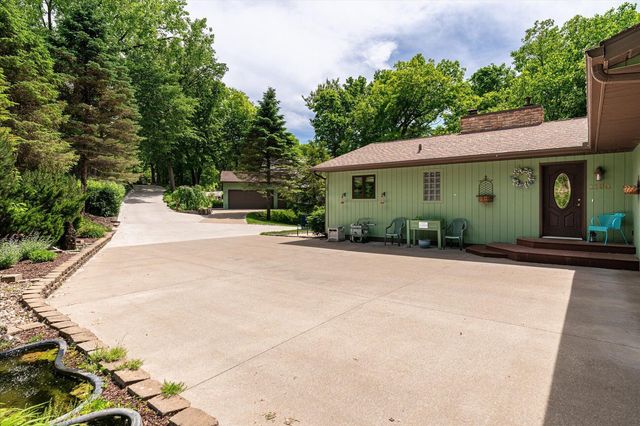 1184 Crescent Hills Drive, La Crescent, MN 55947