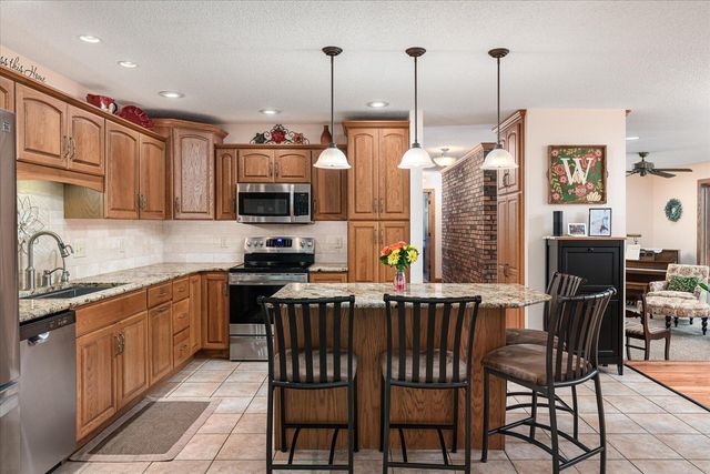 1184 Crescent Hills Drive, La Crescent, MN 55947