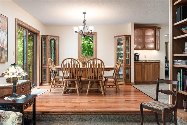 1184 Crescent Hills Drive, La Crescent, MN 55947