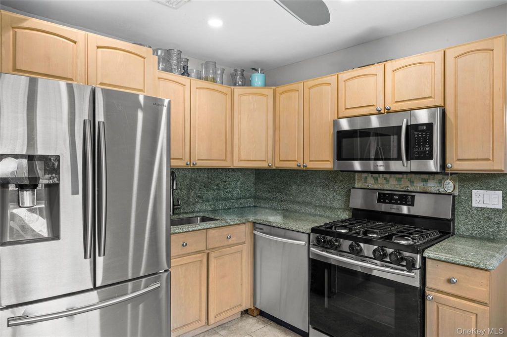 78 Circle Drive N, Patchogue, NY 11772 — photo 4