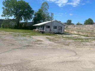 1018 J Street, Bedford, IN 47421