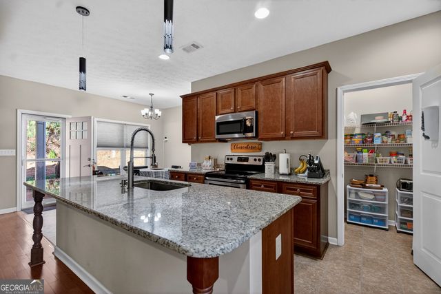 102 Beech Creek Drive, Lagrange, GA 30240