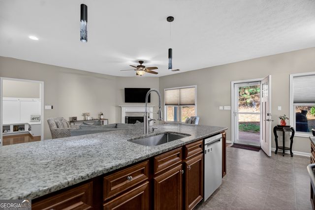 102 Beech Creek Drive, Lagrange, GA 30240