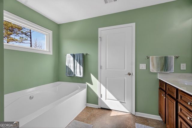 102 Beech Creek Drive, Lagrange, GA 30240