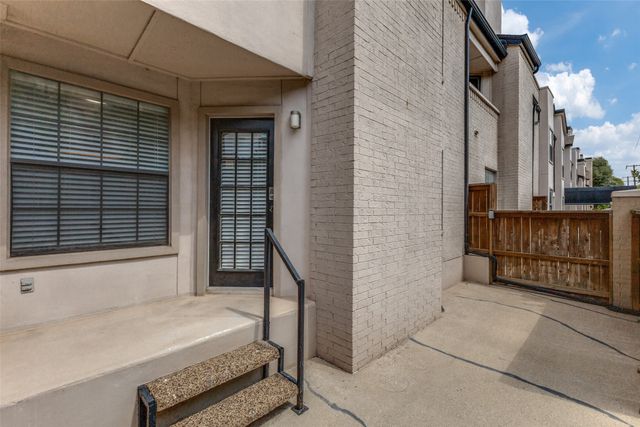 3901 Travis Street 102, Dallas, TX 75204